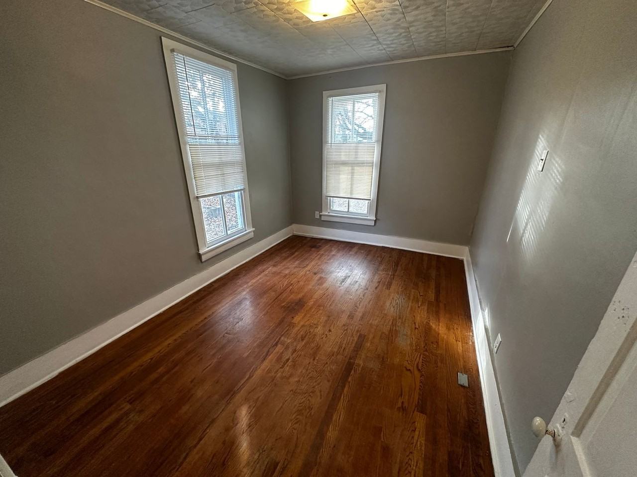 1722 S 10th St - Photo 5 of 8