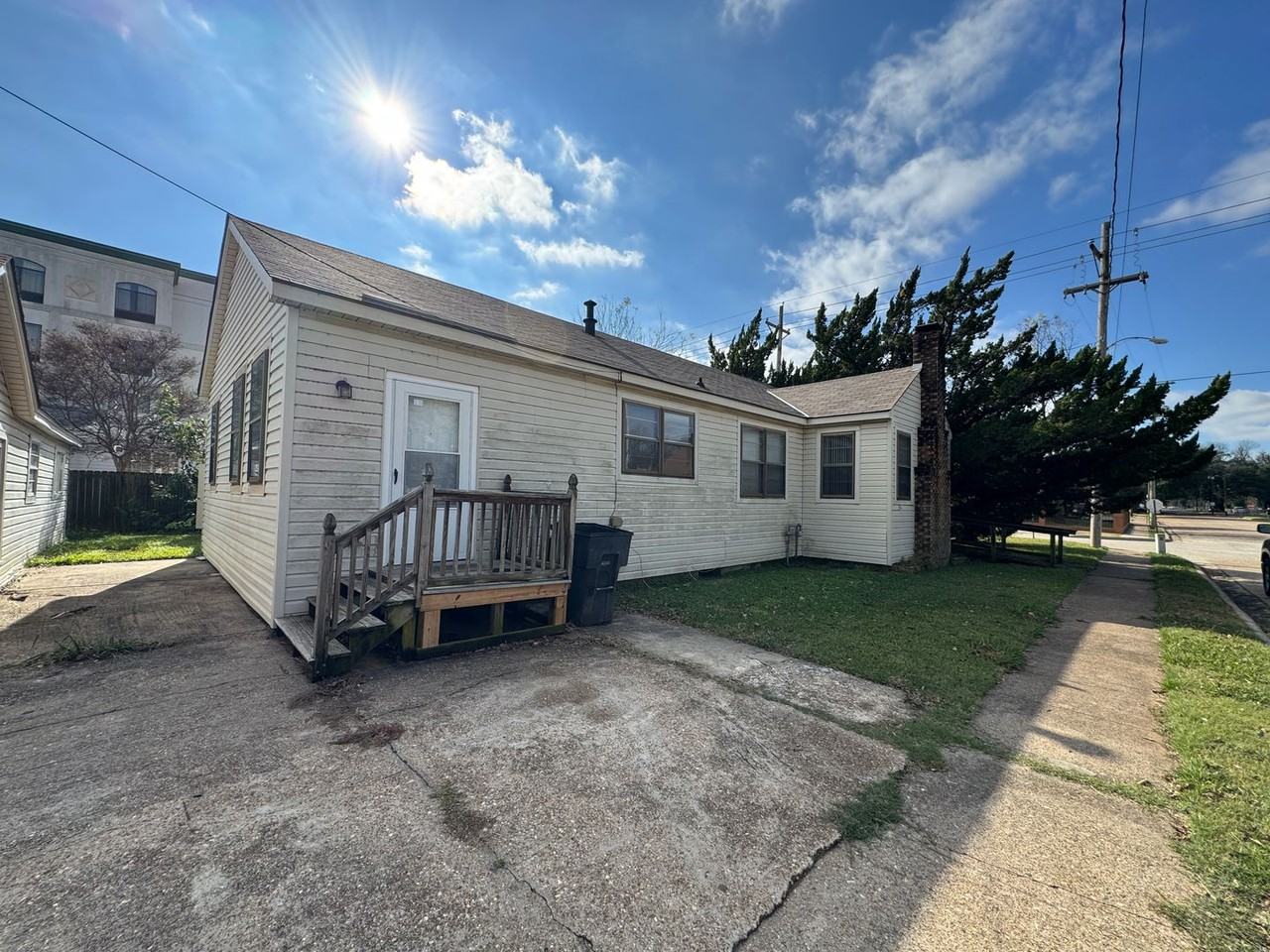 332 Mccormick St - Photo 3 of 13