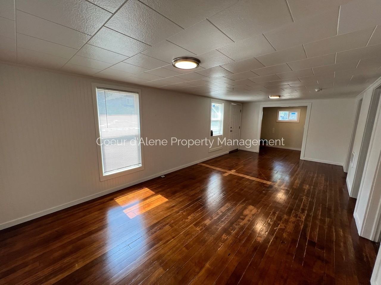 1403 N 2nd St - Photo 4 of 10