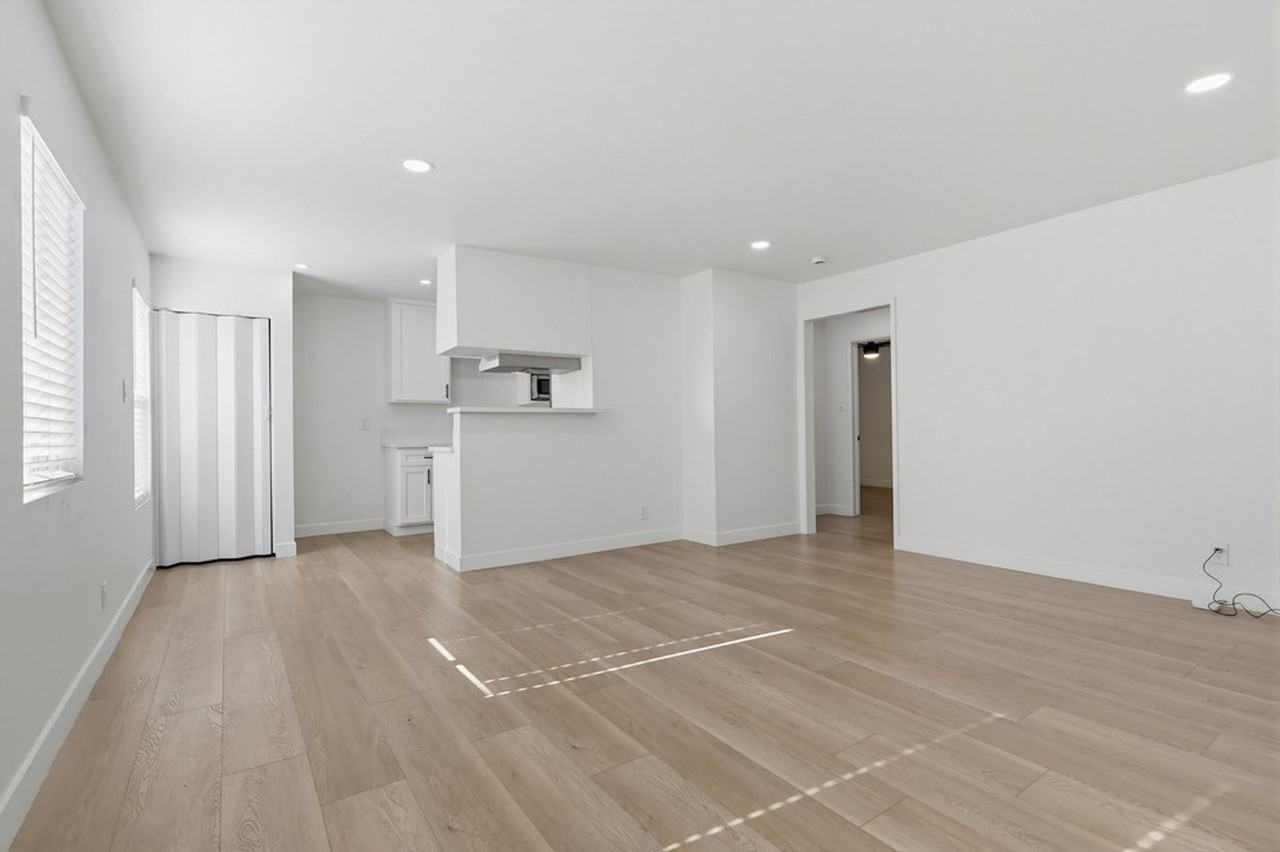 748 Newport Avenue - Photo 6 of 36