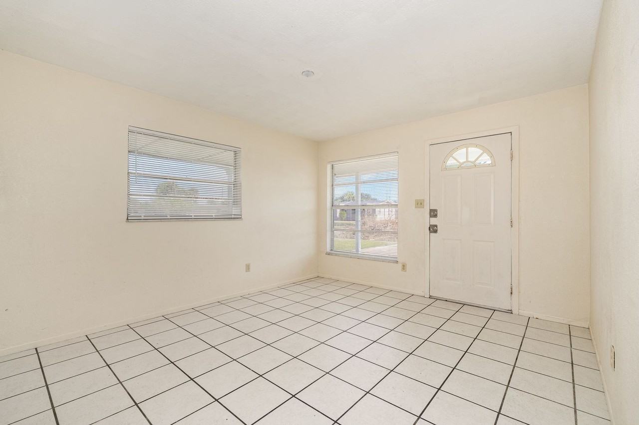 557 Cox Street - Photo 2 of 20