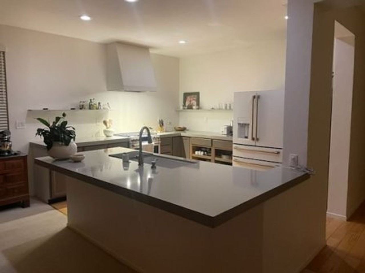 301 School House Ct - Photo 3 of 11