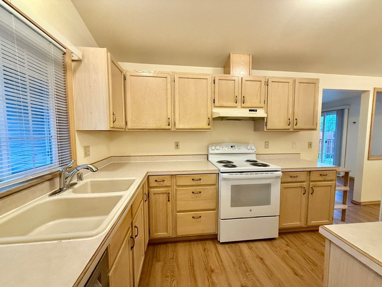 5203 63rd Drive Northeast - Photo 2 of 24
