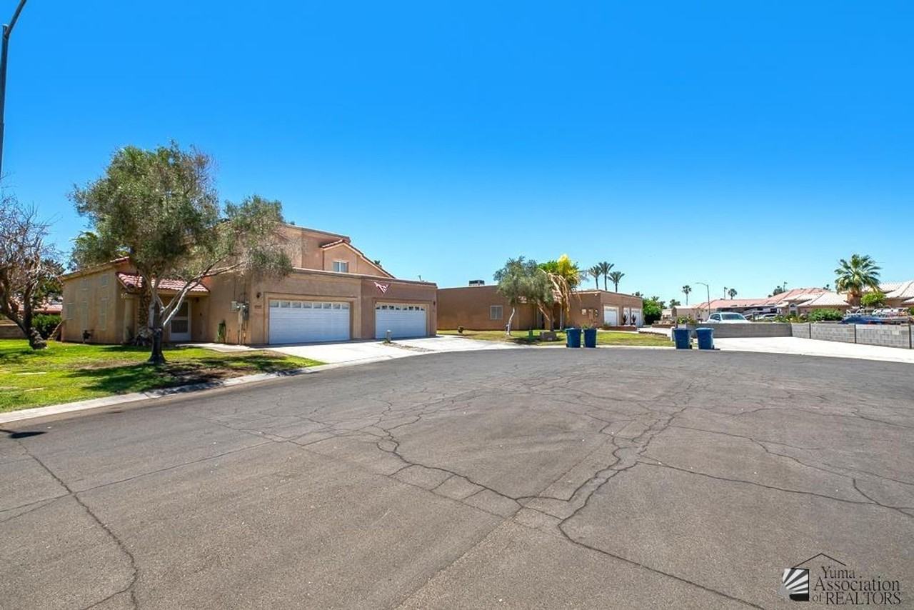 10755 S Calle Raquel - Photo 2 of 31