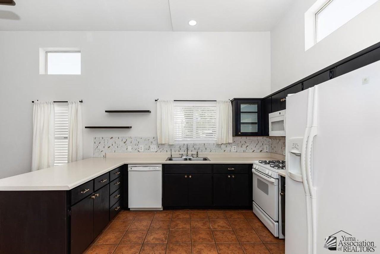 10755 S Calle Raquel - Photo 7 of 31