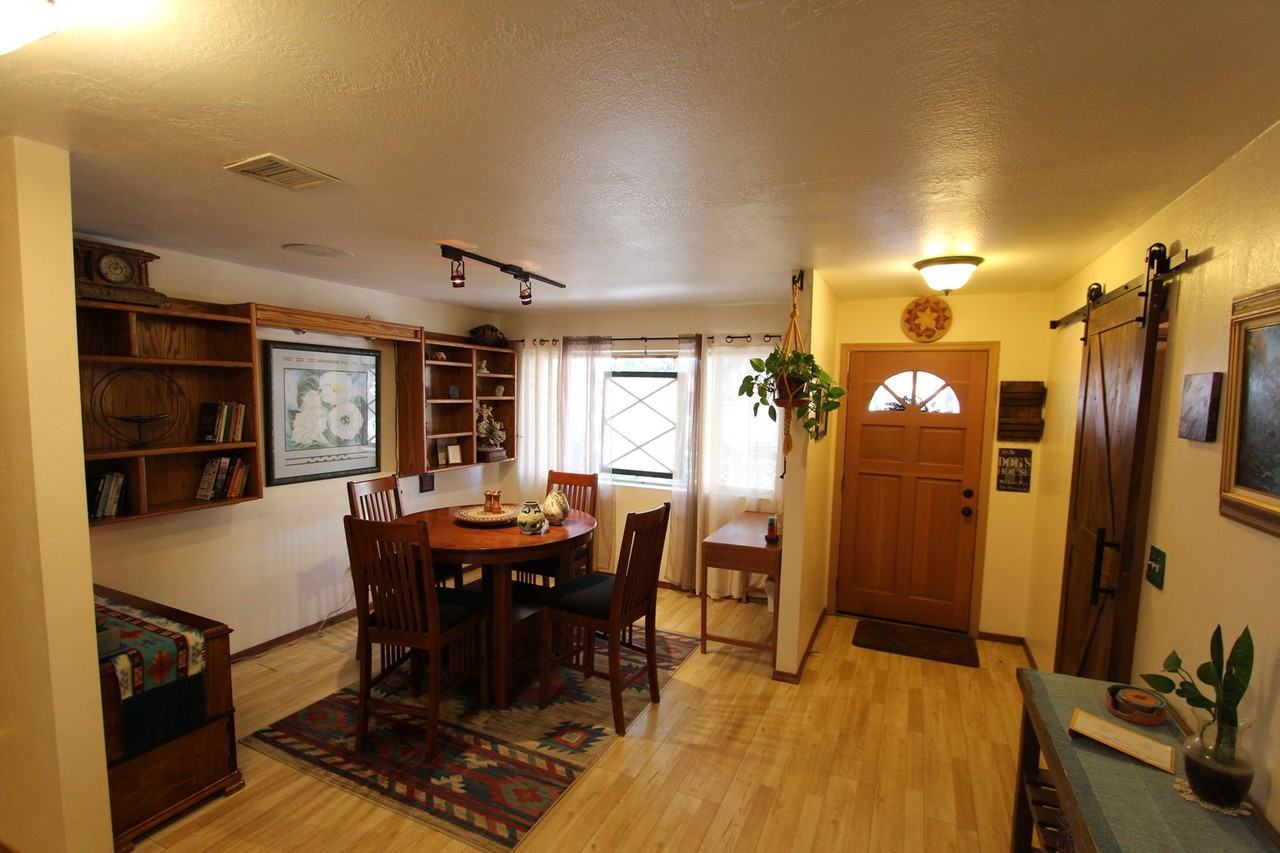 2606 N Patterson Blvd - Photo 3 of 23