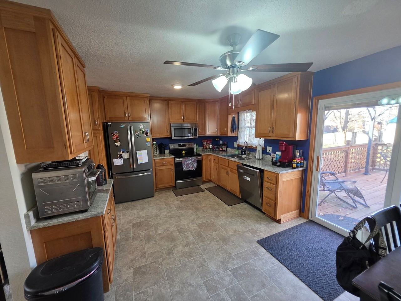 802 Brentwood Avenue - Photo 2 of 15