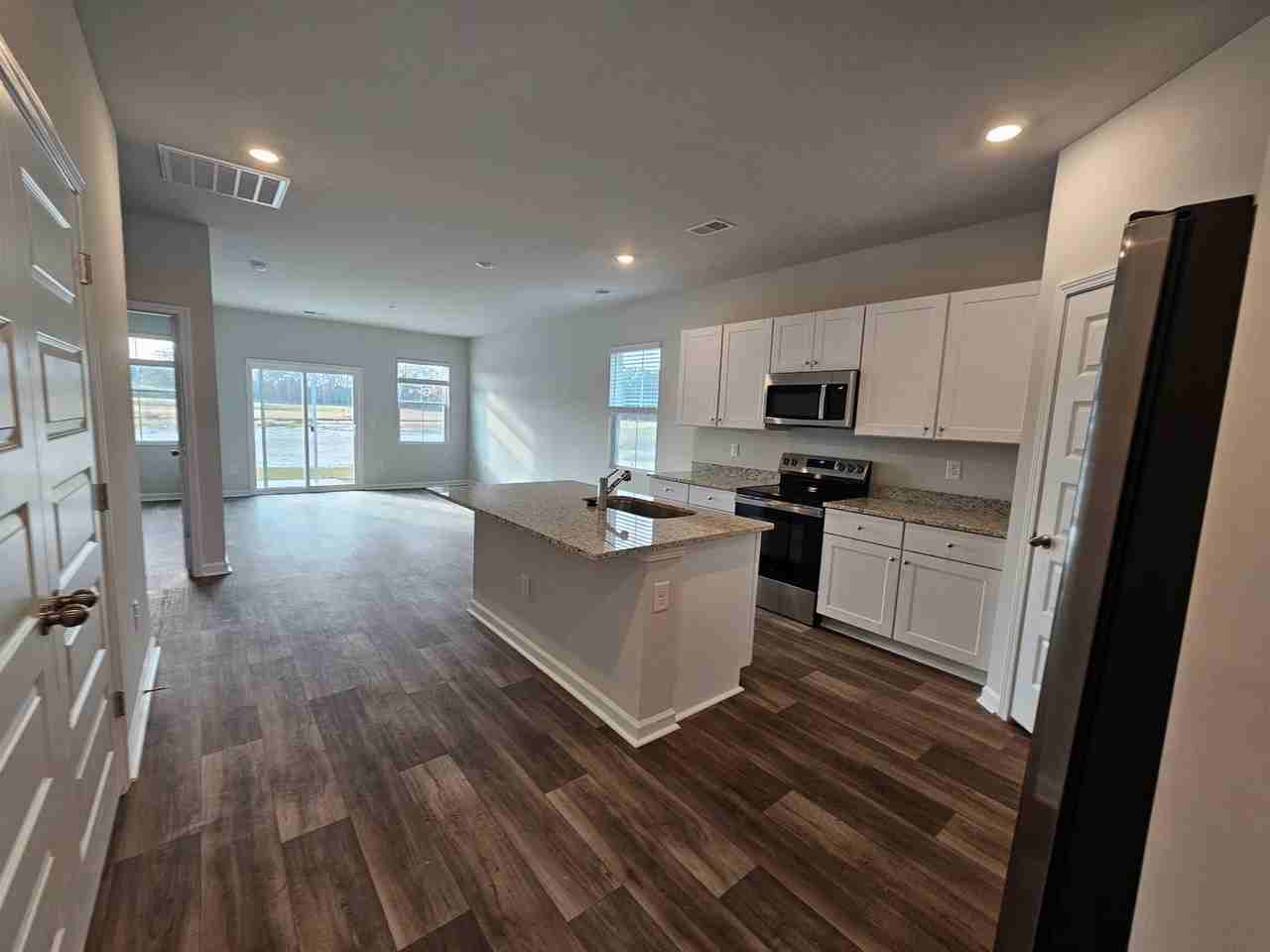 2100 2100 WILD INDIGO Circle  NW - Photo 4 of 29