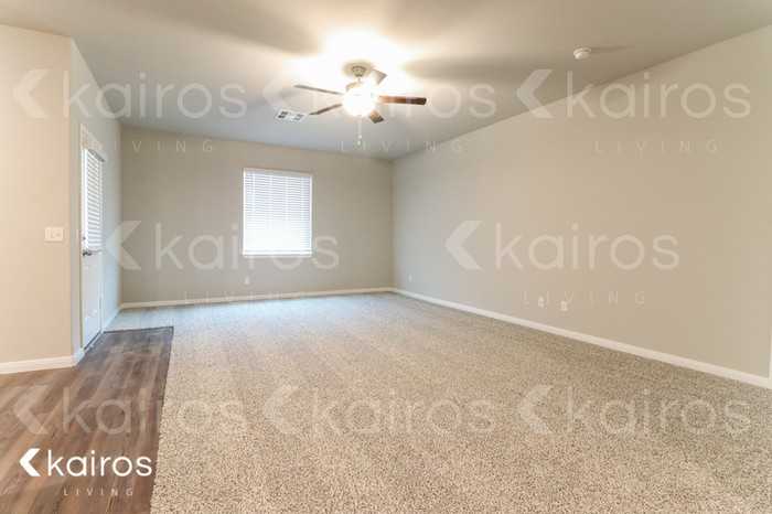 913 Nw 4th St - Photo 2 of 16