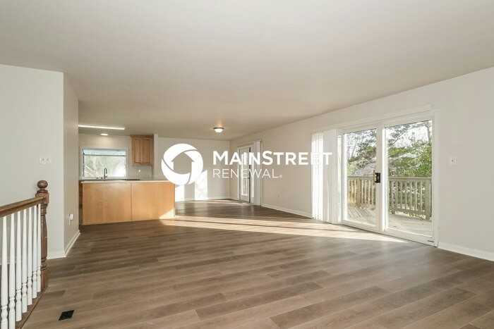 16504 Forest Pine Dr - Photo 4 of 20