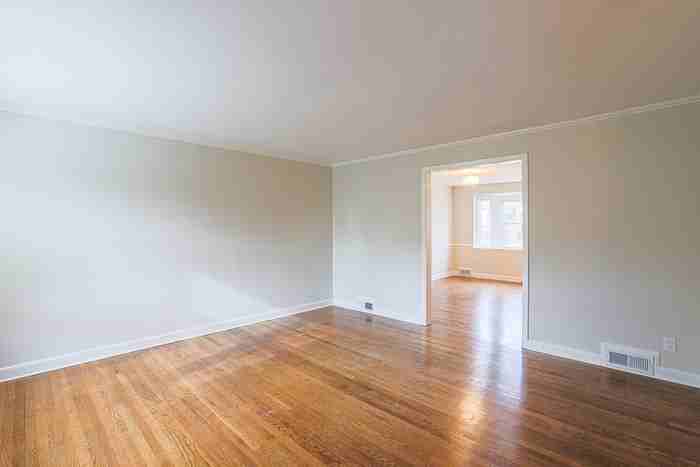 1500 Pentwood Road - Photo 4 of 39