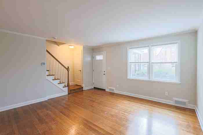 1500 Pentwood Road - Photo 6 of 39