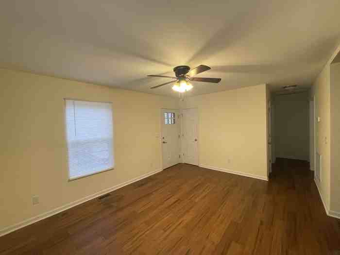 1916 Winget St - Photo 4 of 7