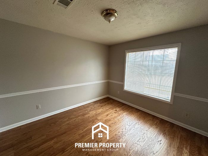 4915 Blue Wing St - Photo 2 of 19