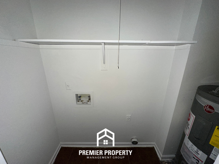 4915 Blue Wing St - Photo 6 of 19