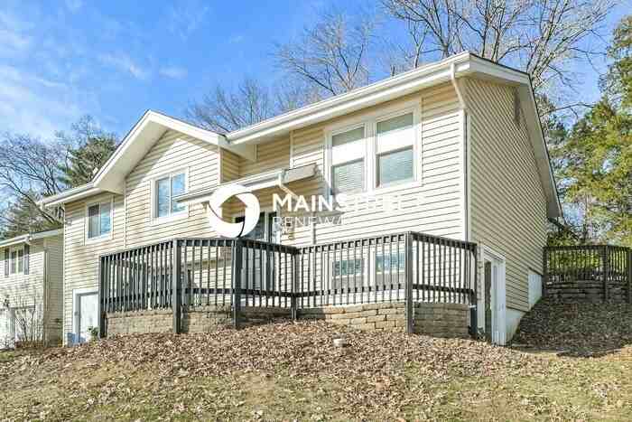 87 Edward Dr - Photo 2 of 19