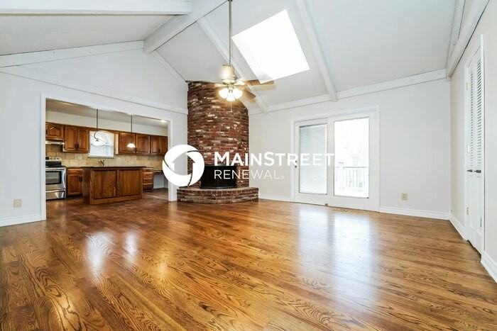 7916 Bradshaw St - Photo 7 of 19