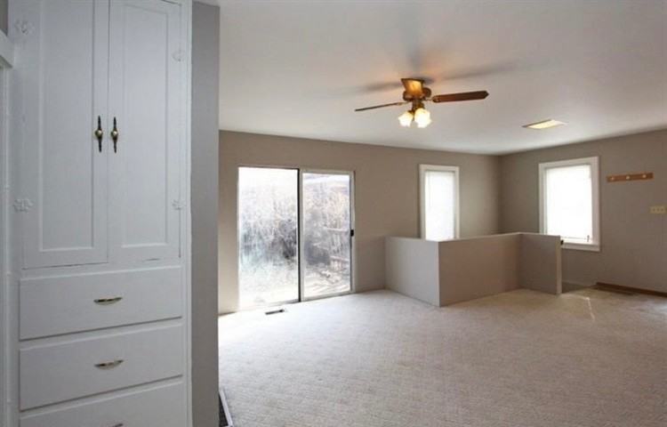 1610 Burr St - Photo 5 of 20