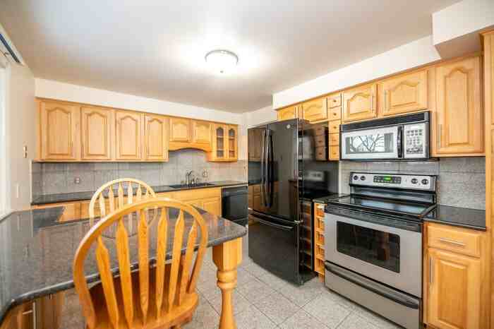 6809 North Kimberly Drive - Photo 7 of 32