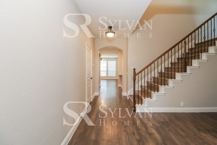 600 Yucca Ct - Photo 2 of 15