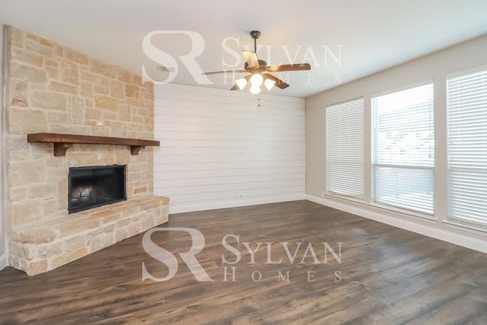 600 Yucca Ct - Photo 3 of 15