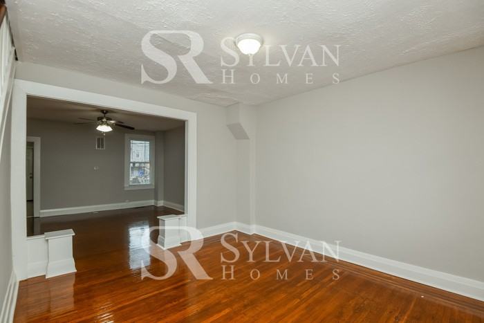 2837 Pelham Ave - Photo 2 of 15