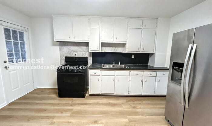 2033 Nettie Ct - Photo 3 of 17