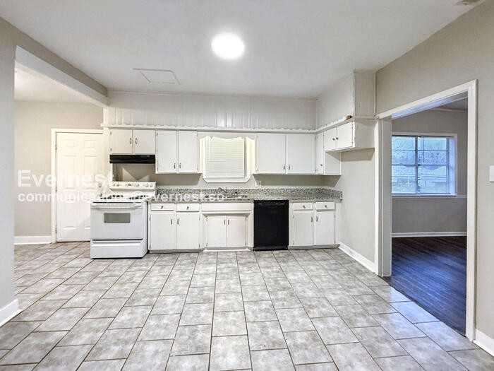 115 Front St - Photo 3 of 22