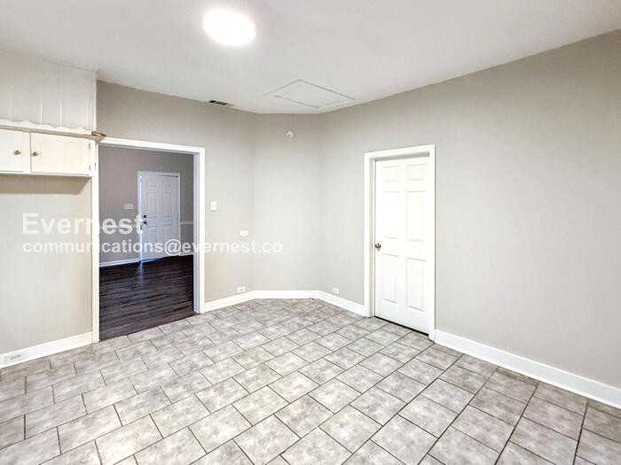 115 Front St - Photo 4 of 22