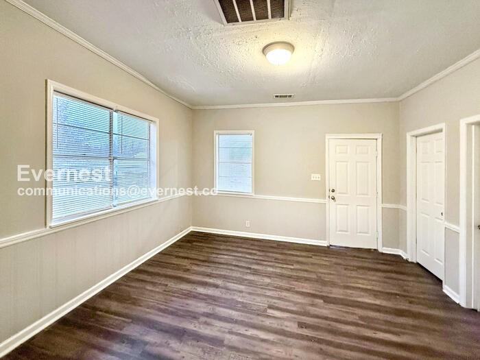 115 Front St - Photo 6 of 22