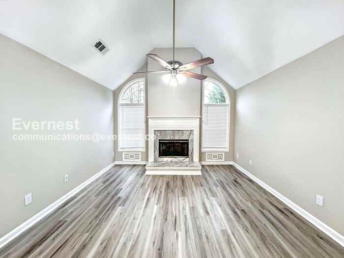 320 Ashely Woods Drive - Photo 5 of 24