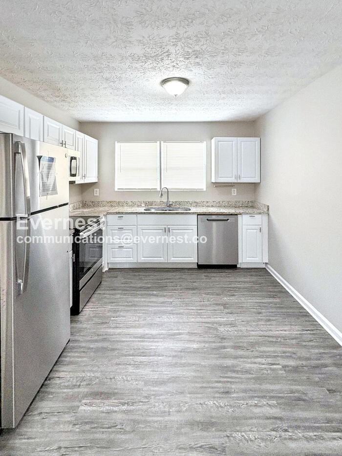 9251 Club View Trce - Photo 3 of 23