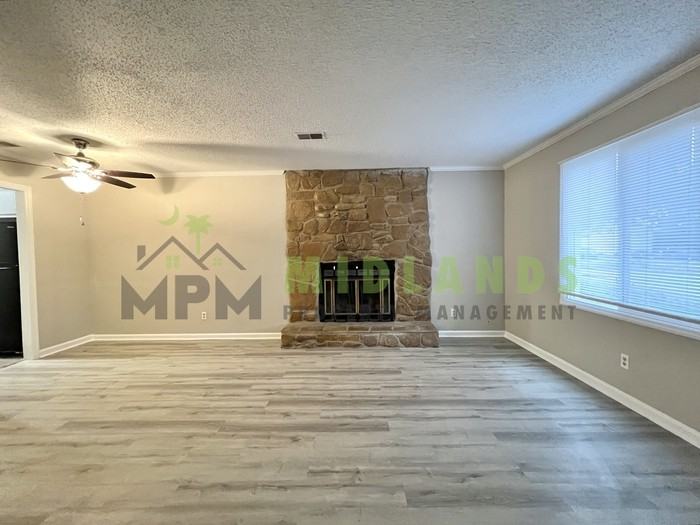 204 S Cromwell St #C - Photo 5 of 40