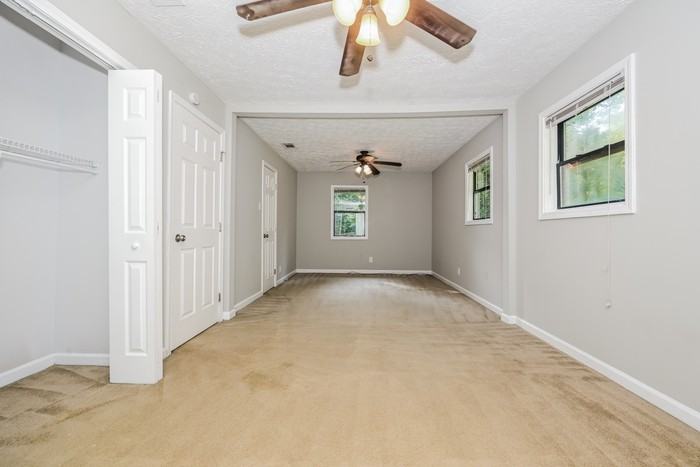 999 Fairview Rd - Photo 7 of 15