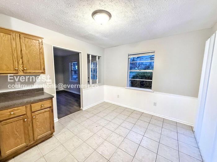 436 Henry St - Photo 3 of 22