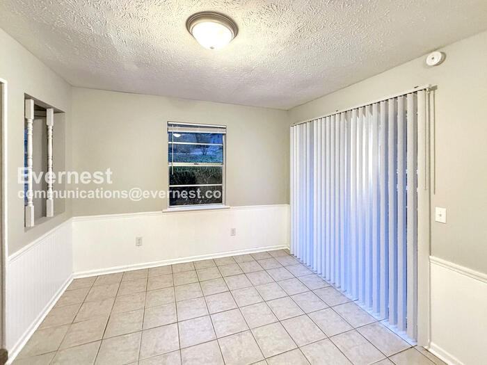 436 Henry St - Photo 4 of 22