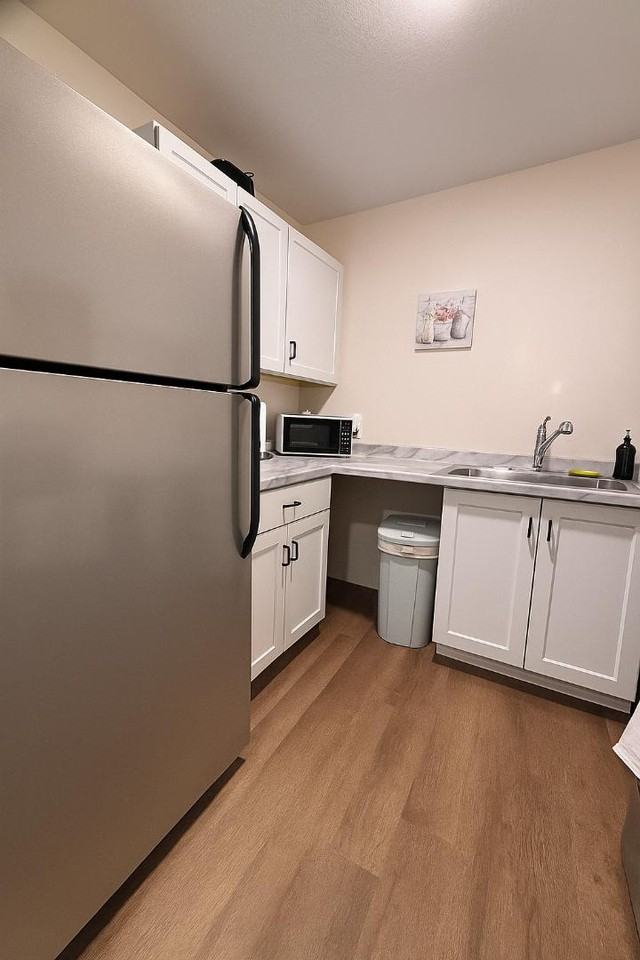 1895 Avenue H NW - Photo 6 of 9