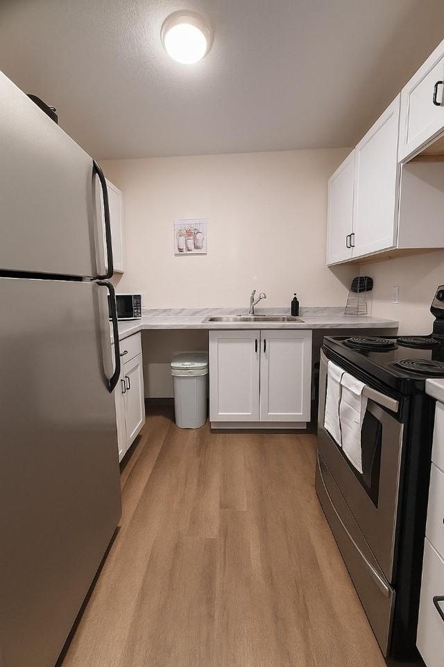 1895 Avenue H NW - Photo 7 of 9