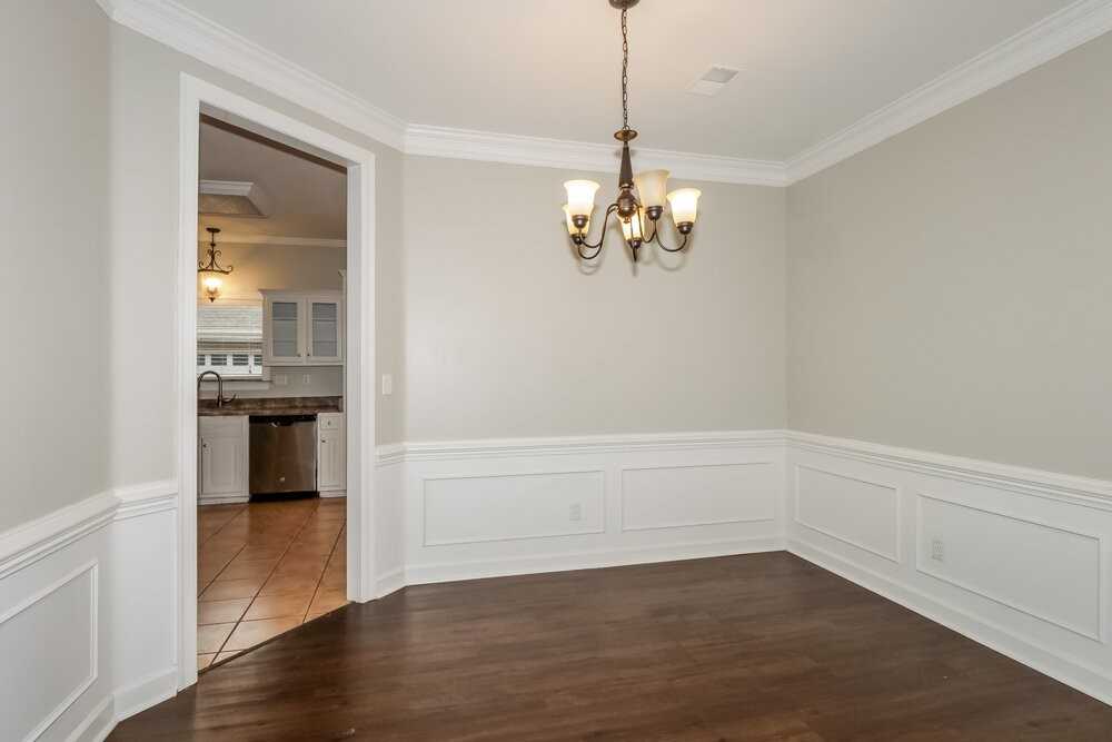 2644 Graystone Dr - Photo 6 of 17