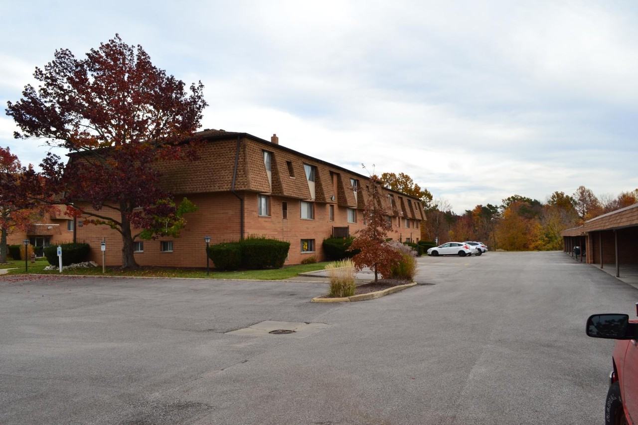 15203 Baldwin Court - Photo 4 of 10