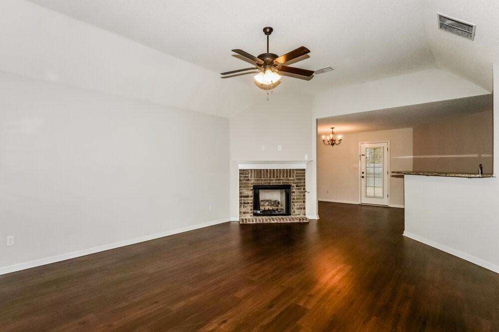 9470 Eckley Pl - Photo 4 of 16