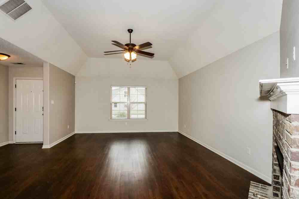 9470 Eckley Pl - Photo 5 of 16