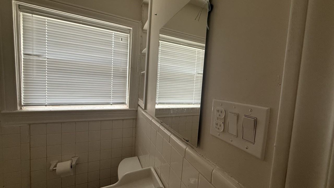 1850 1850 West Main - 1 #1 - Photo 3 of 13