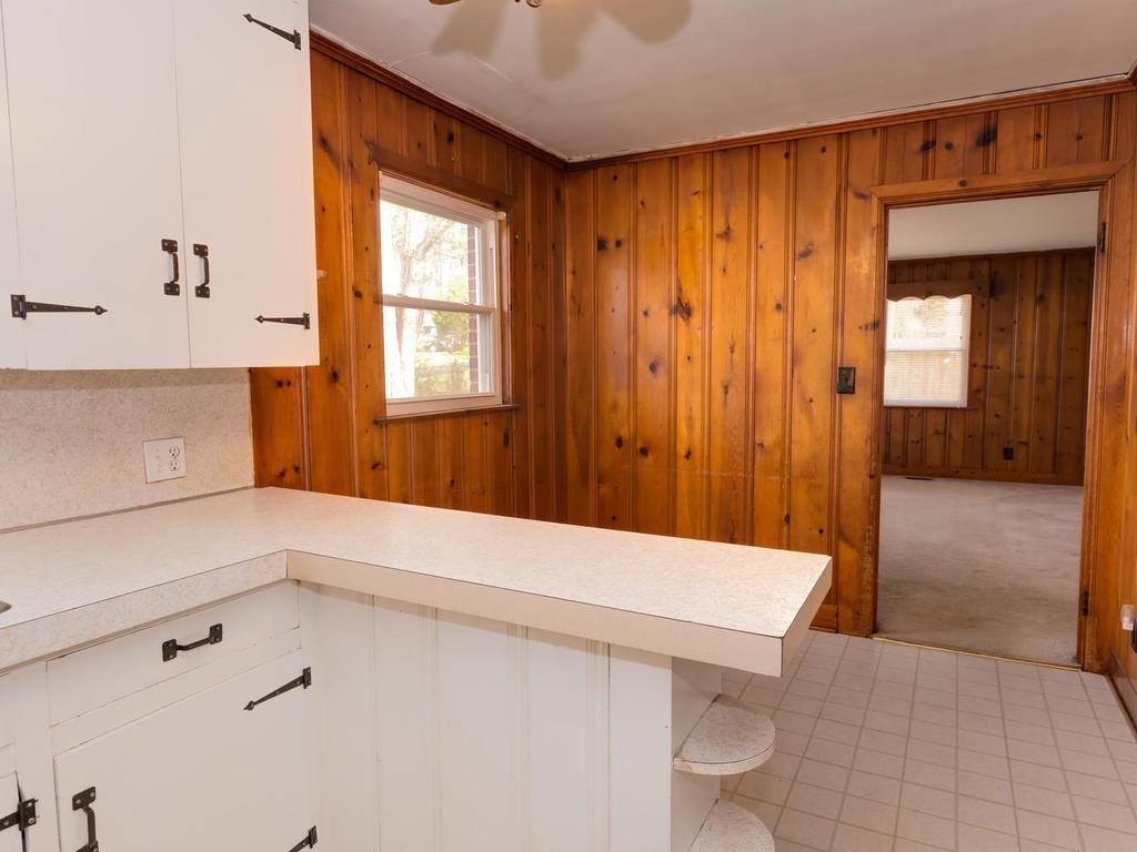 3324 Arlington Drive Southwest #1 - Photo 4 of 6