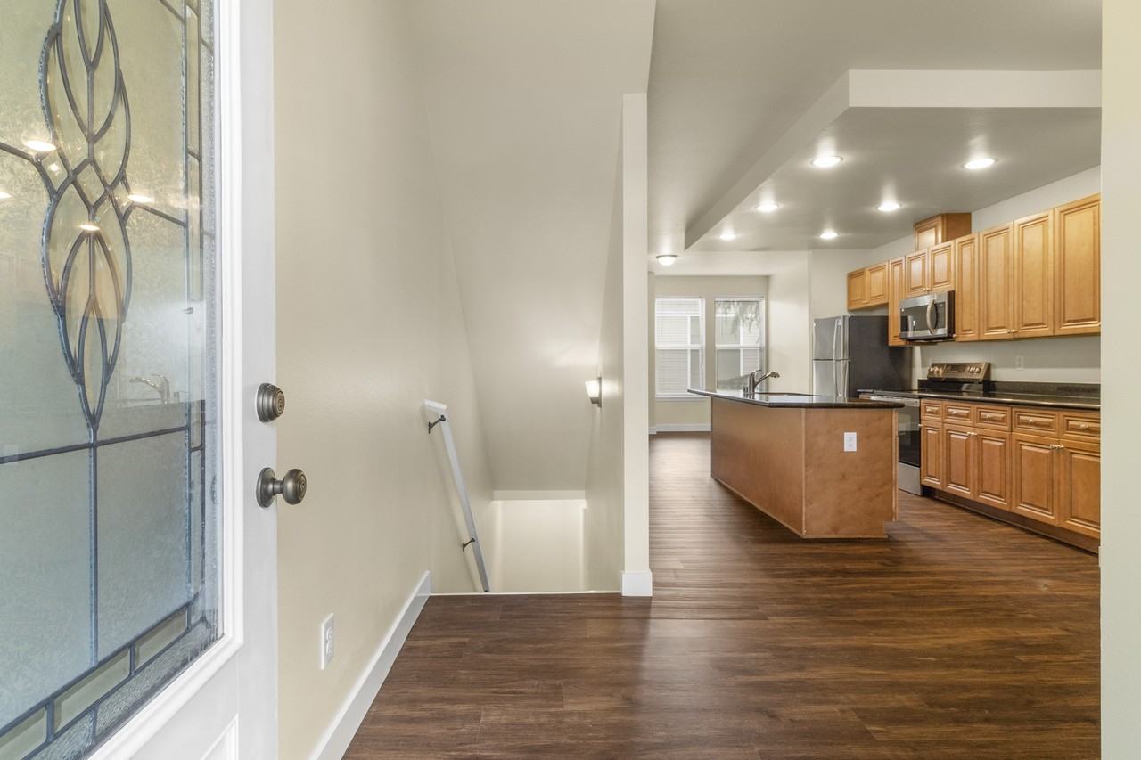 8911 Gravelly Lake Townhomes 8911 Gravelly Lake Dr SW - 106 #106 - Photo 2 of 48