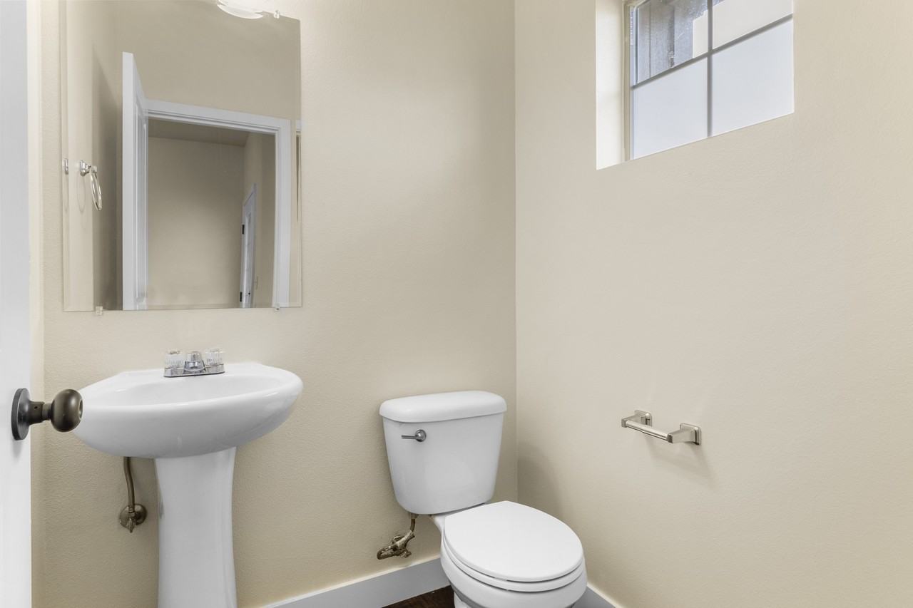 8911 Gravelly Lake Townhomes 8911 Gravelly Lake Dr SW - 106 #106 - Photo 3 of 48