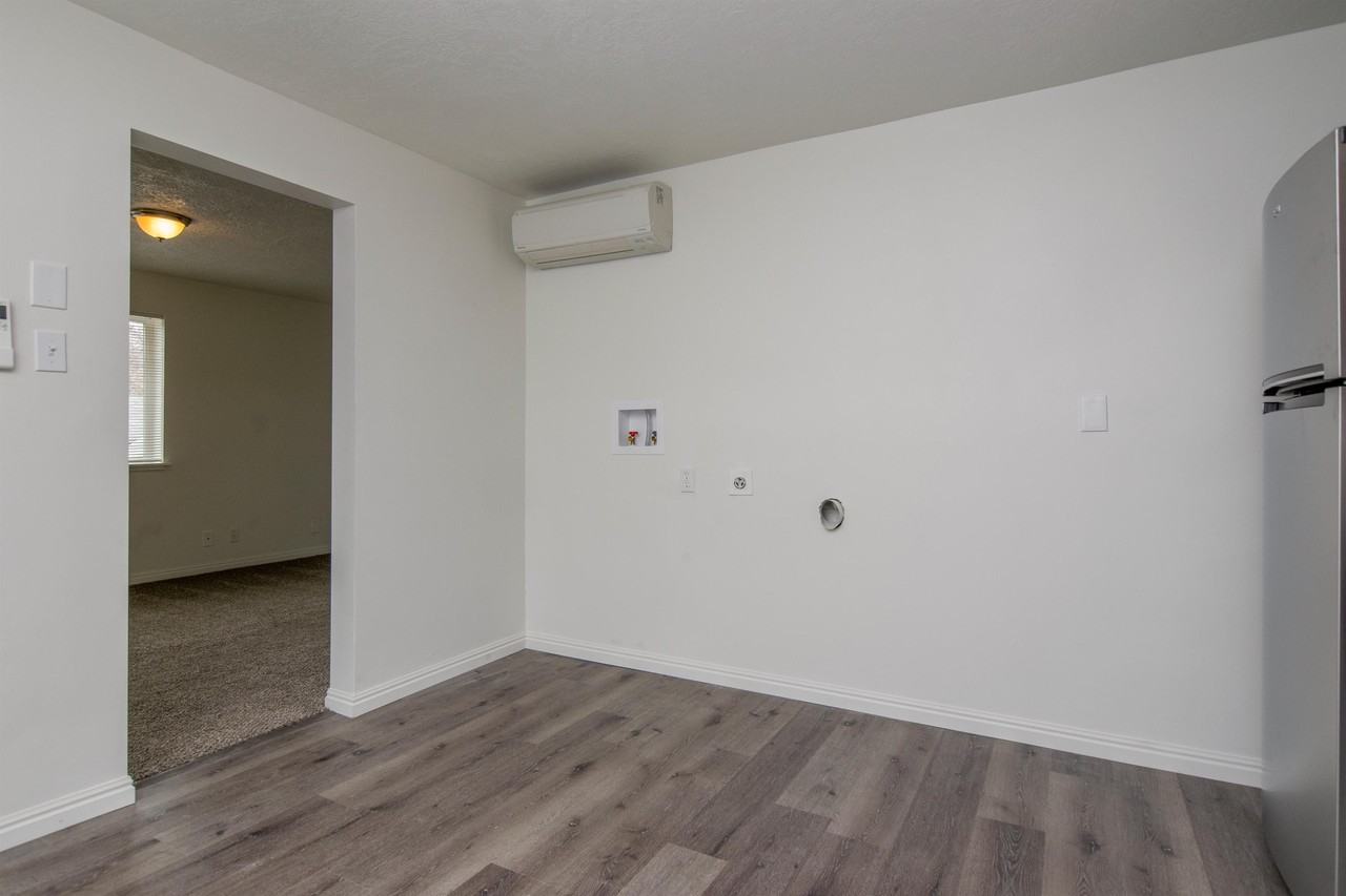 385 N 1300 W #B - Photo 4 of 12