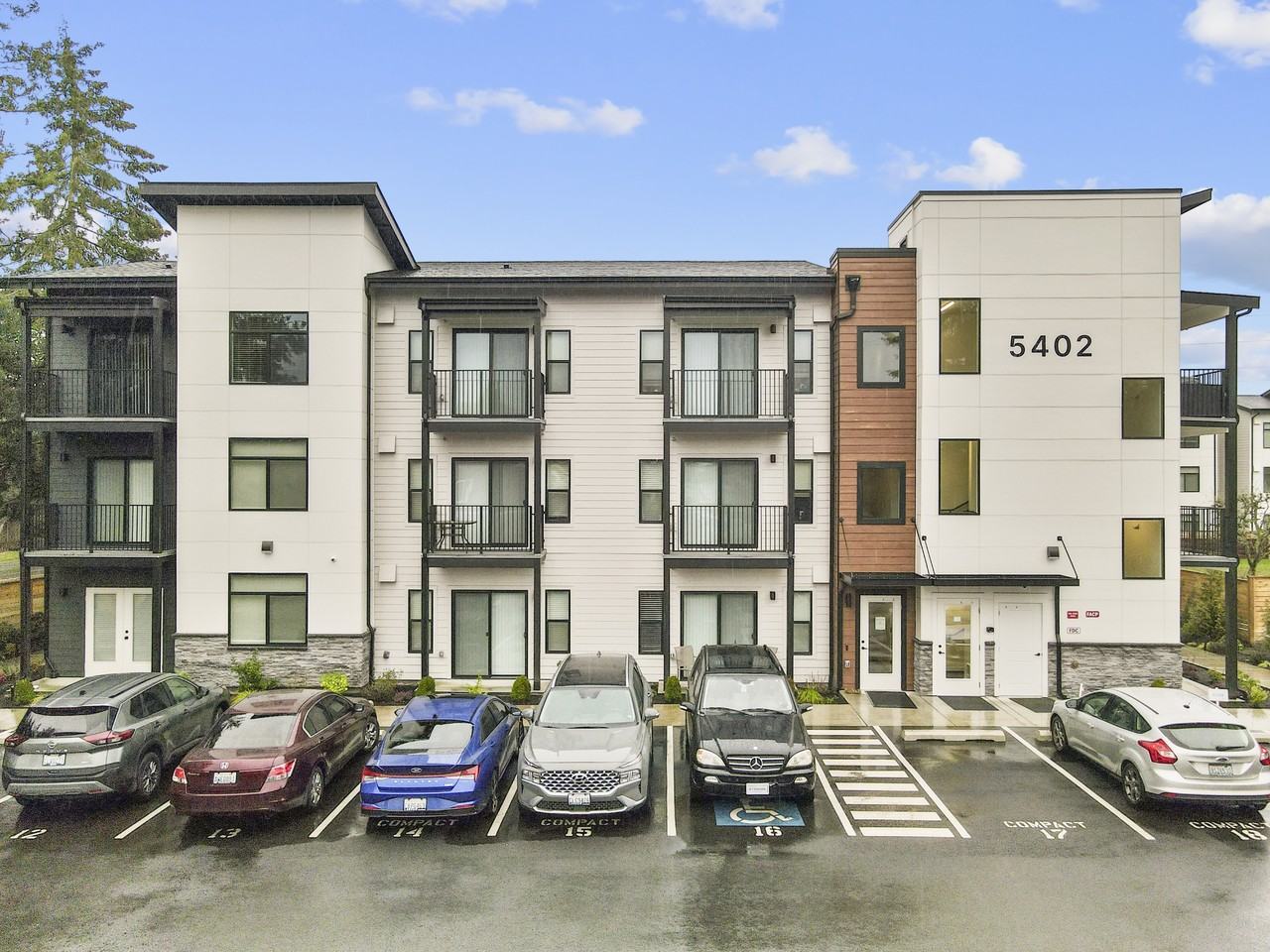 7721 The Meadowlark 7721 Dean St W - 105 #7721-105 - Photo 7 of 16