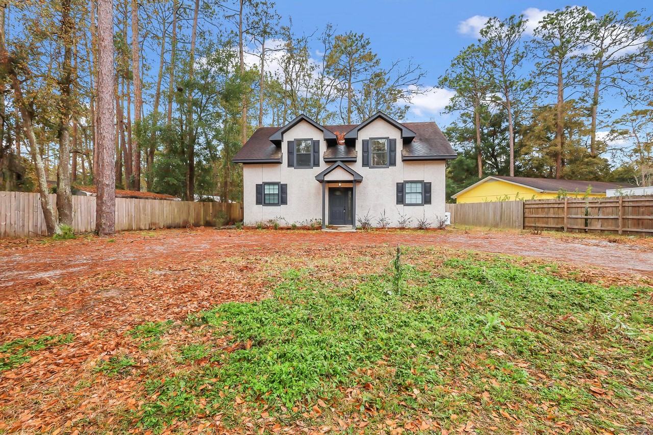 120 N Palm Dr #1 - Photo 3 of 42