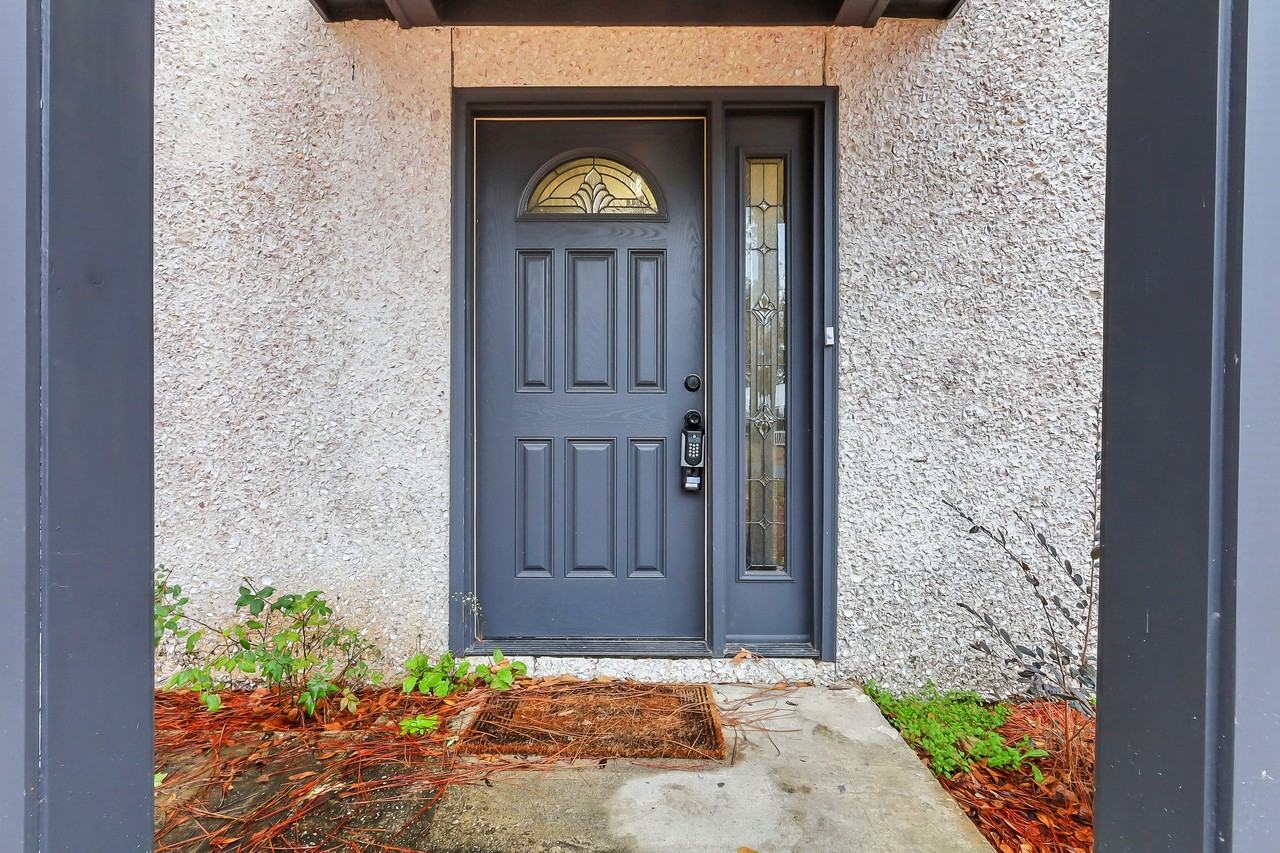 120 N Palm Dr #1 - Photo 4 of 42